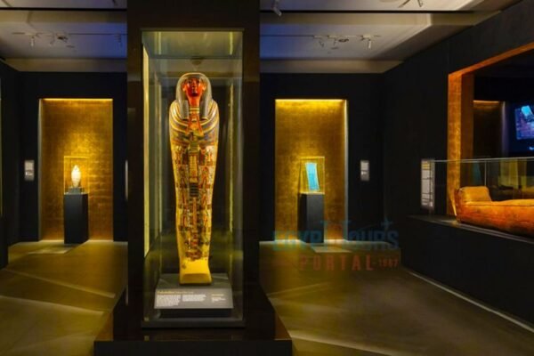 Luxor Tour: East & West Bank Temples, Royal Tombs & Timeless Thebes