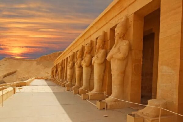 Marsa Alam to Cairo and Luxor Tour by Flight: Pyramids, Kings’ Tombs & Nile Temples